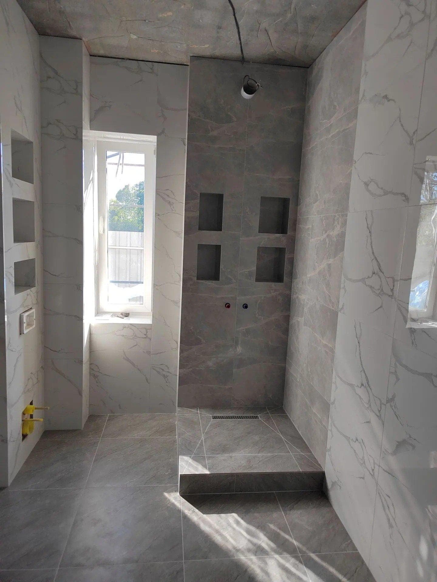 Частный дом у залива, bath marble